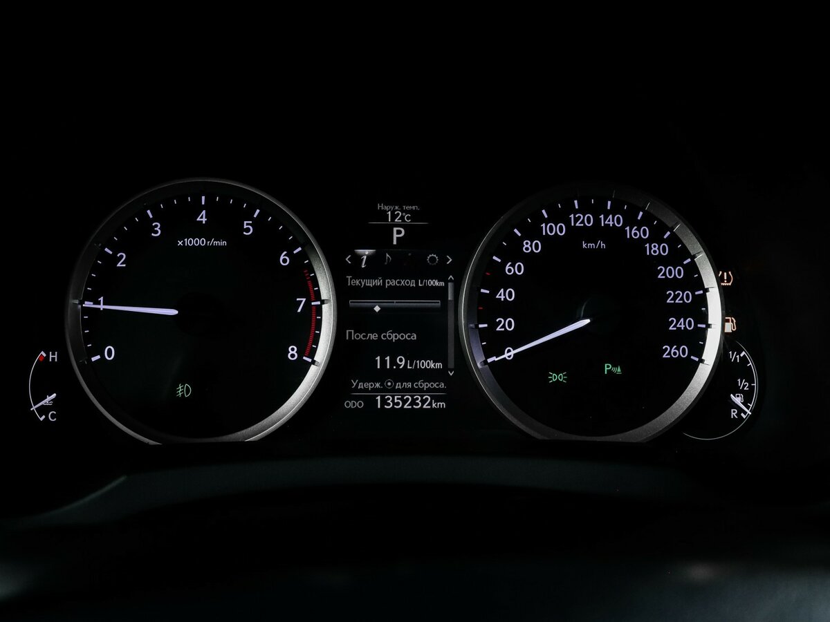 Lexus IS с пробегом — 2013 год. Фото: #8