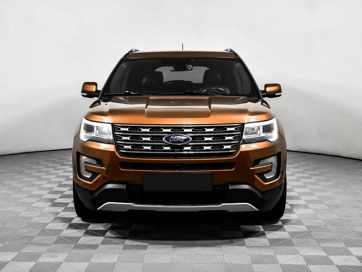 Ford Explorer с пробегом — 2018 год. Фото: #1
