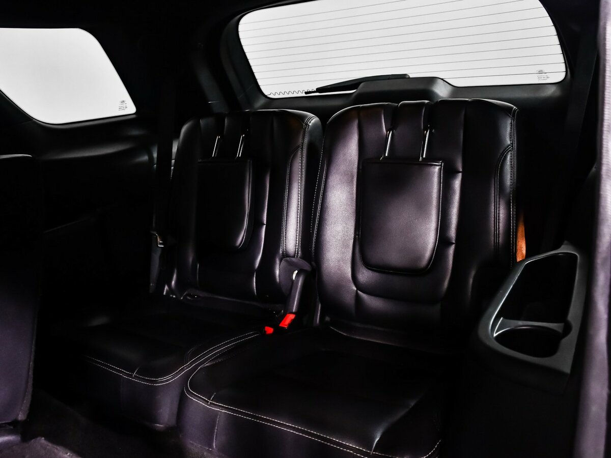 Ford Explorer с пробегом — 2018 год. Фото: #13