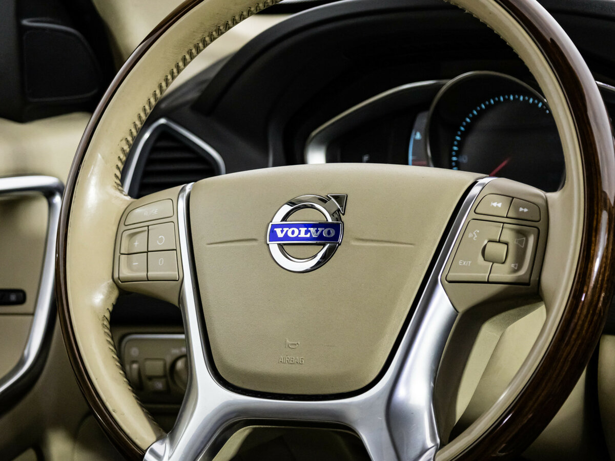Volvo XC60 с пробегом — 2014 год. Фото: #8