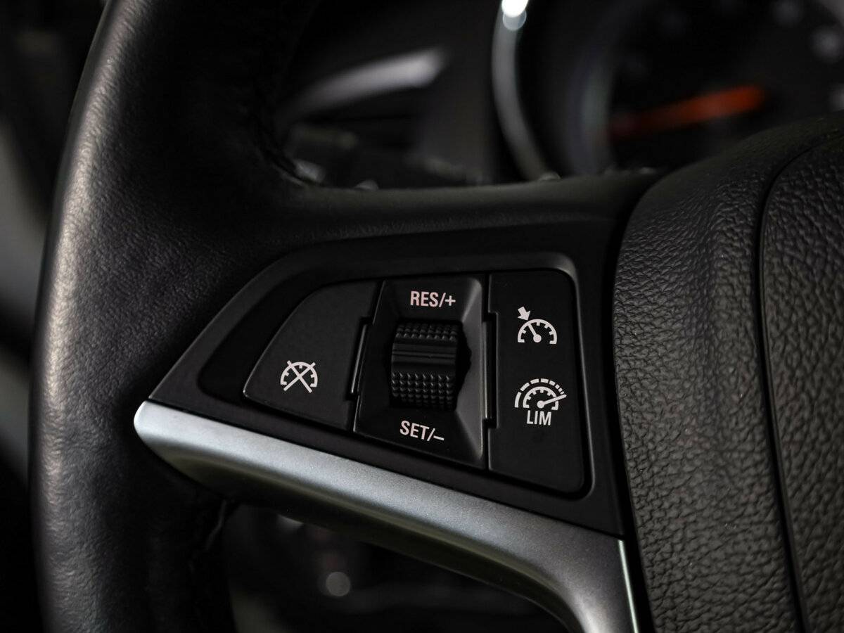 Opel Astra с пробегом — 2014 год. Фото: #8