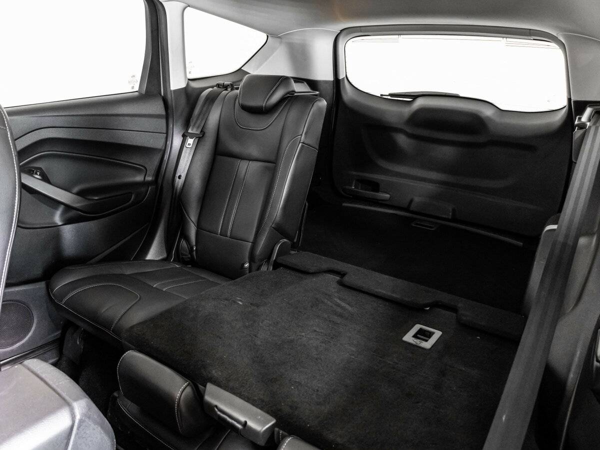 Ford Kuga с пробегом — 2013 год. Фото: #17