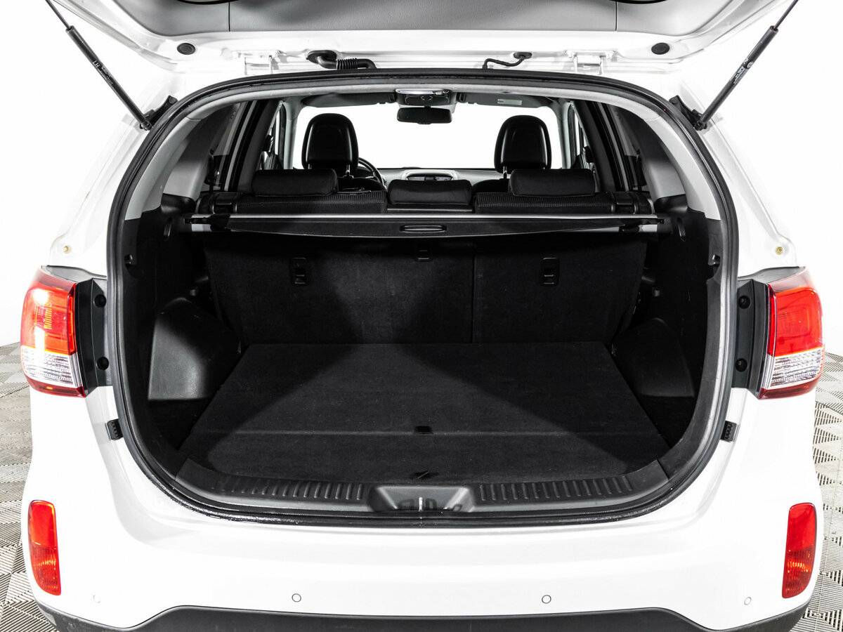 Kia Sorento с пробегом — 2013 год. Фото: #13