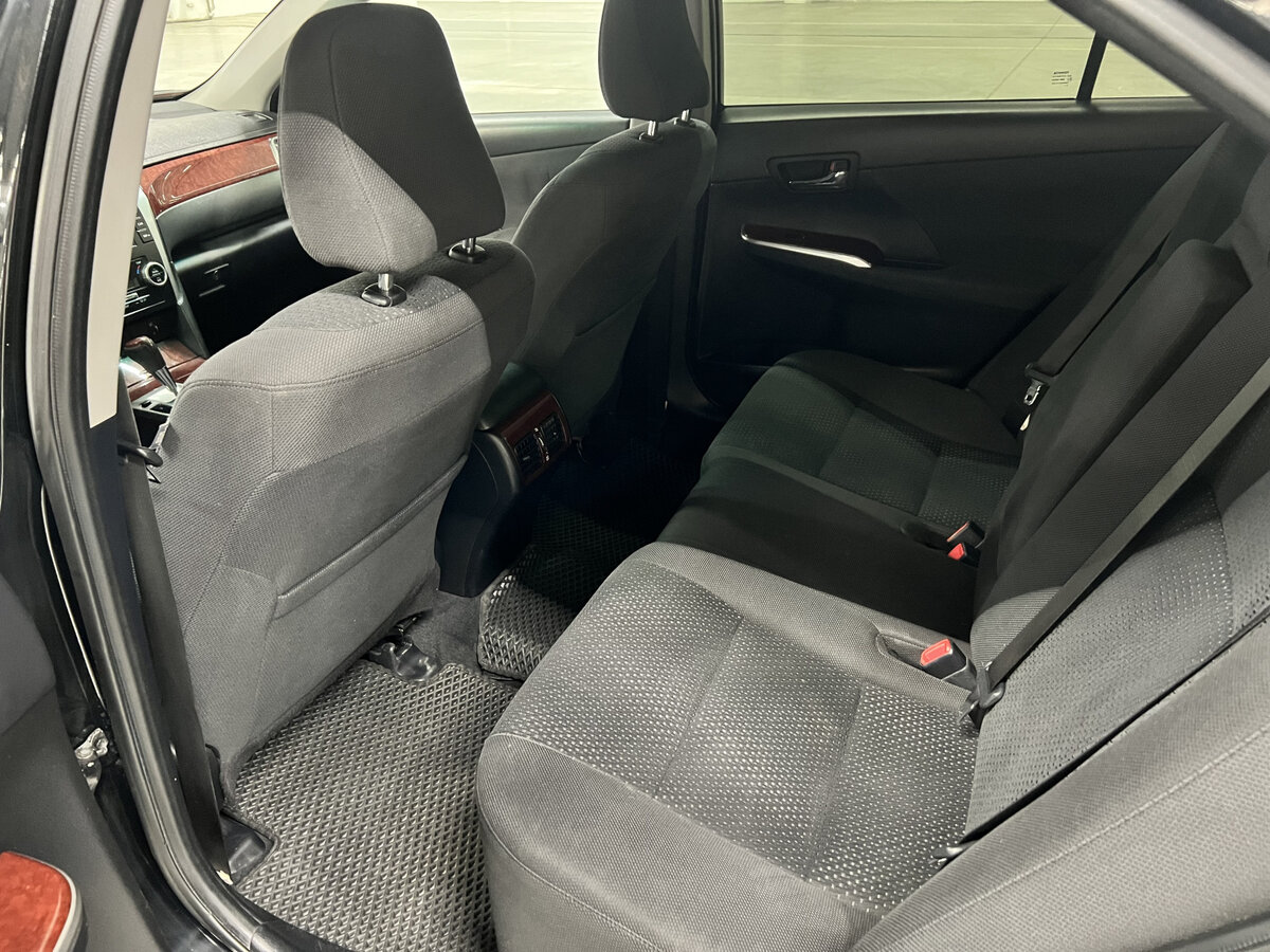 Toyota Camry с пробегом — 2013 год. Фото: #11