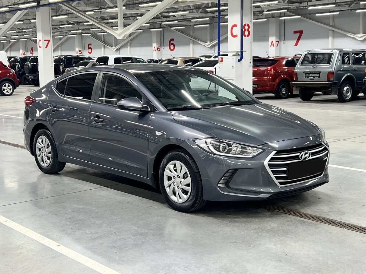 Hyundai Elantra с пробегом — 2016 год. Фото: #2