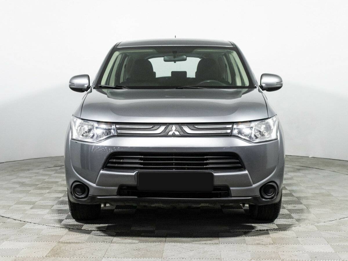 Mitsubishi Outlander с пробегом — 2013 год. Фото: #1