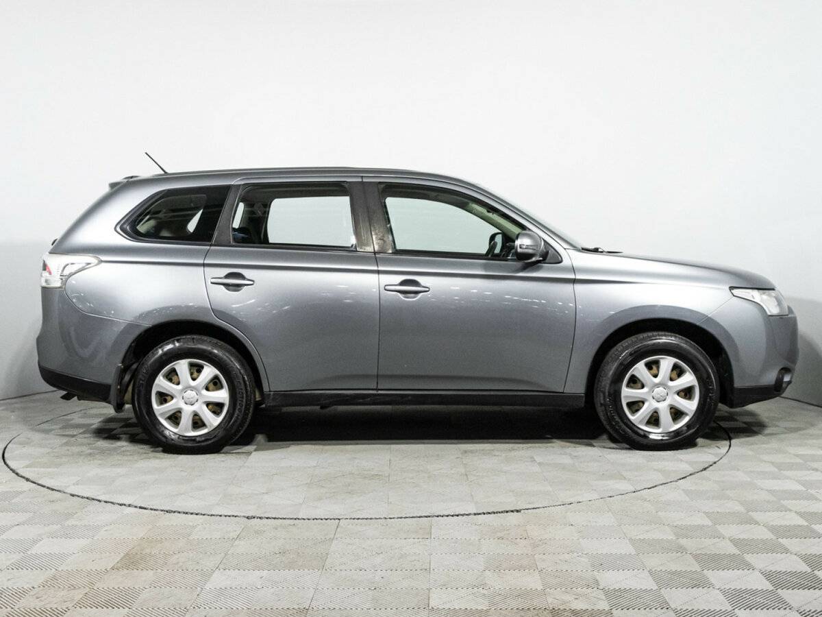 Mitsubishi Outlander с пробегом — 2013 год. Фото: #3