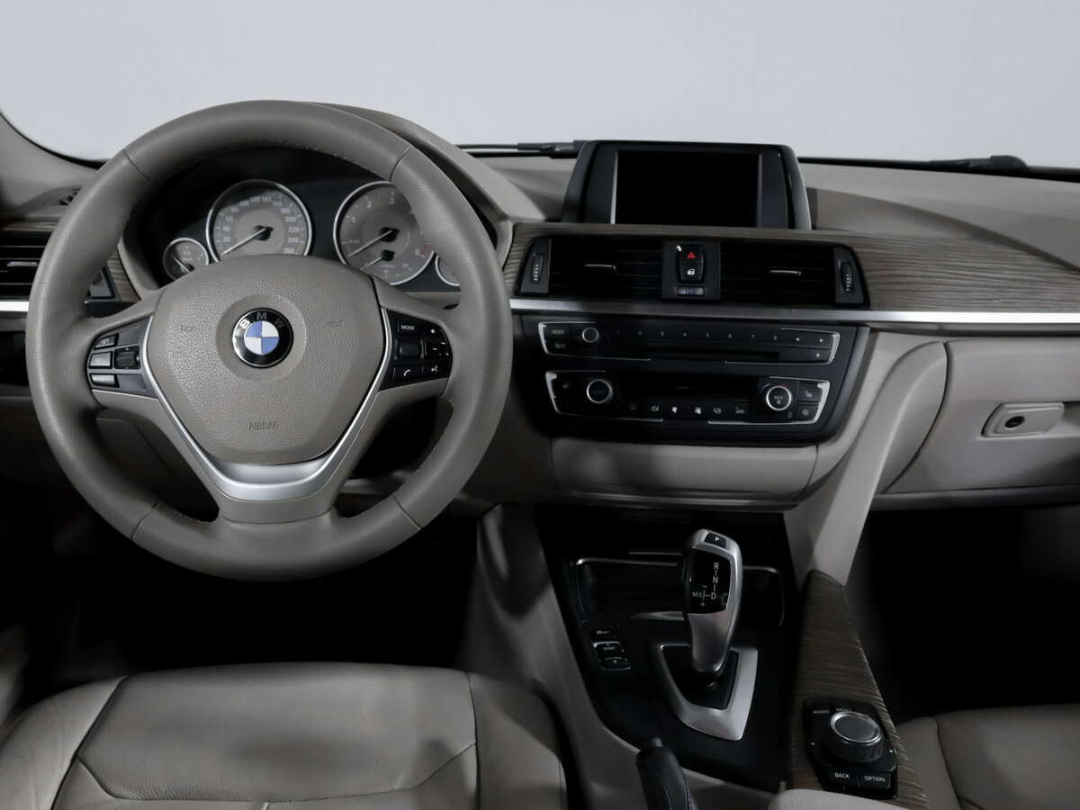 BMW 3 серии с пробегом — 2012 год. Фото: #9