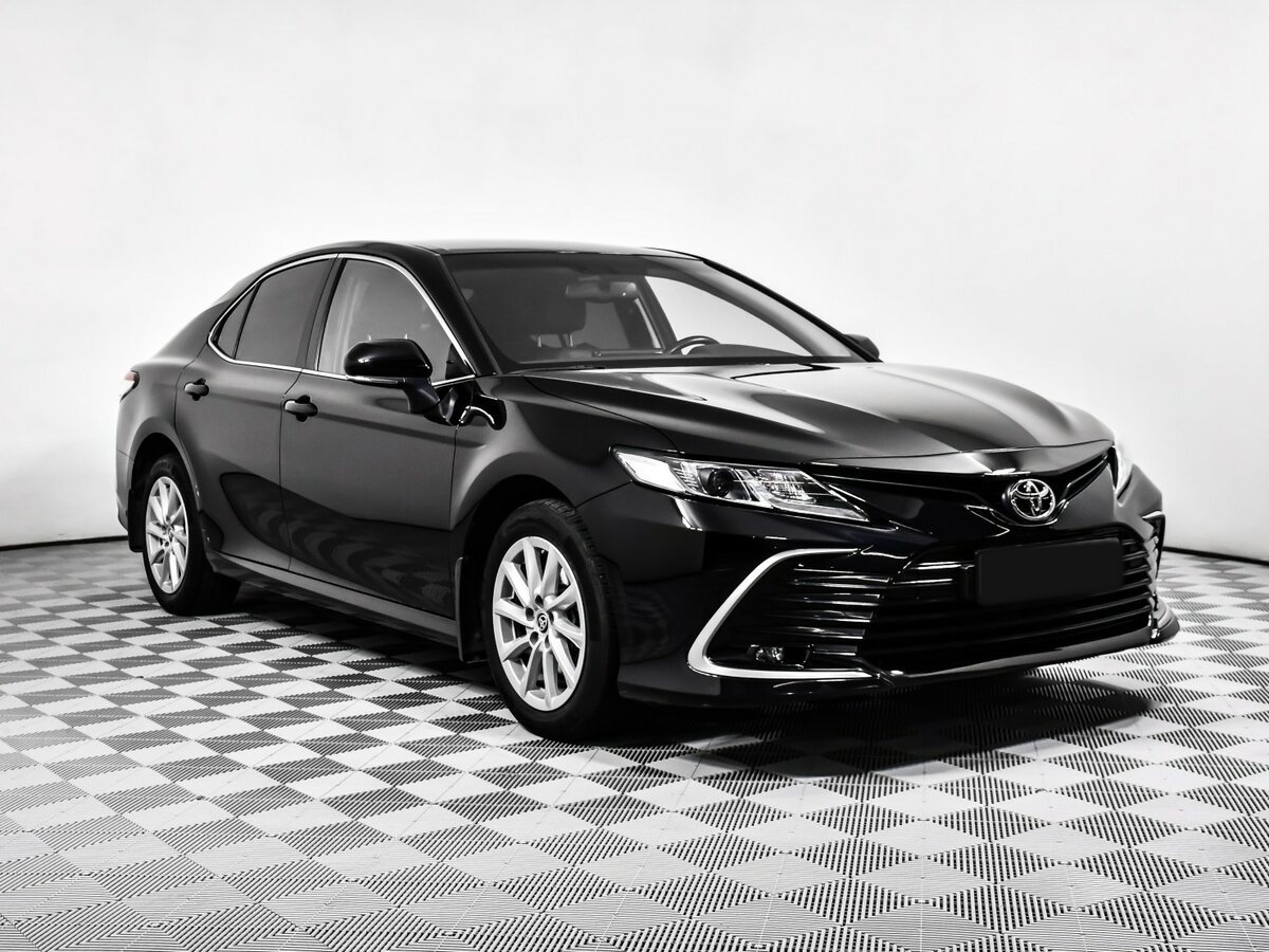 Toyota Camry с пробегом — 2021 год. Фото: #2