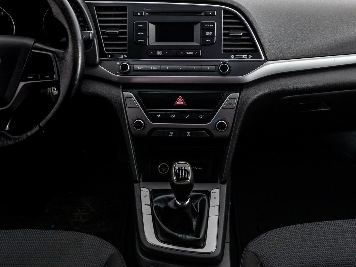 Hyundai Elantra с пробегом — 2016 год. Фото: #8