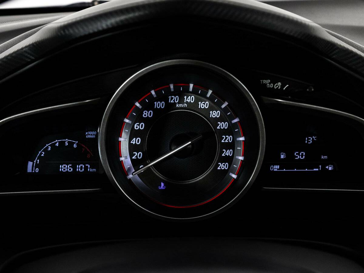 Mazda 3 с пробегом — 2013 год. Фото: #16