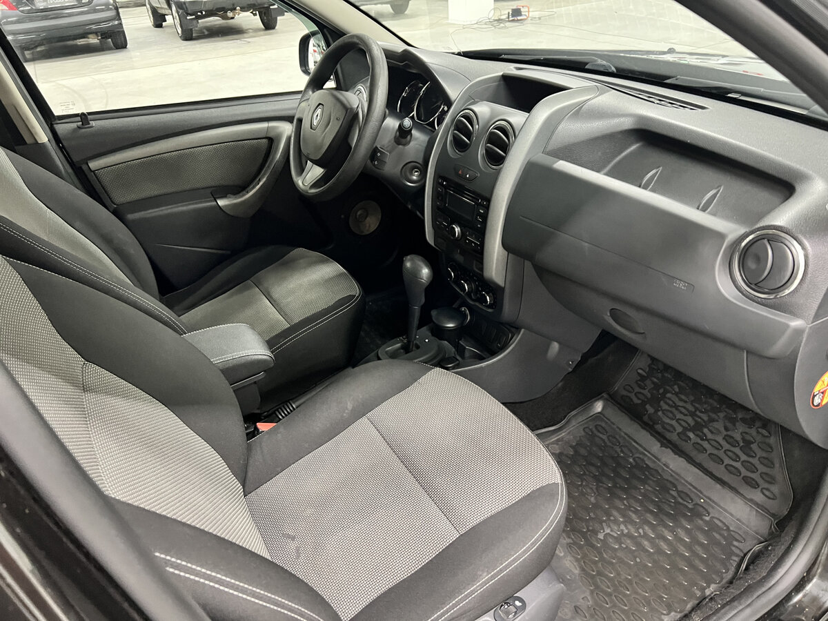 Renault Duster с пробегом — 2016 год. Фото: #9