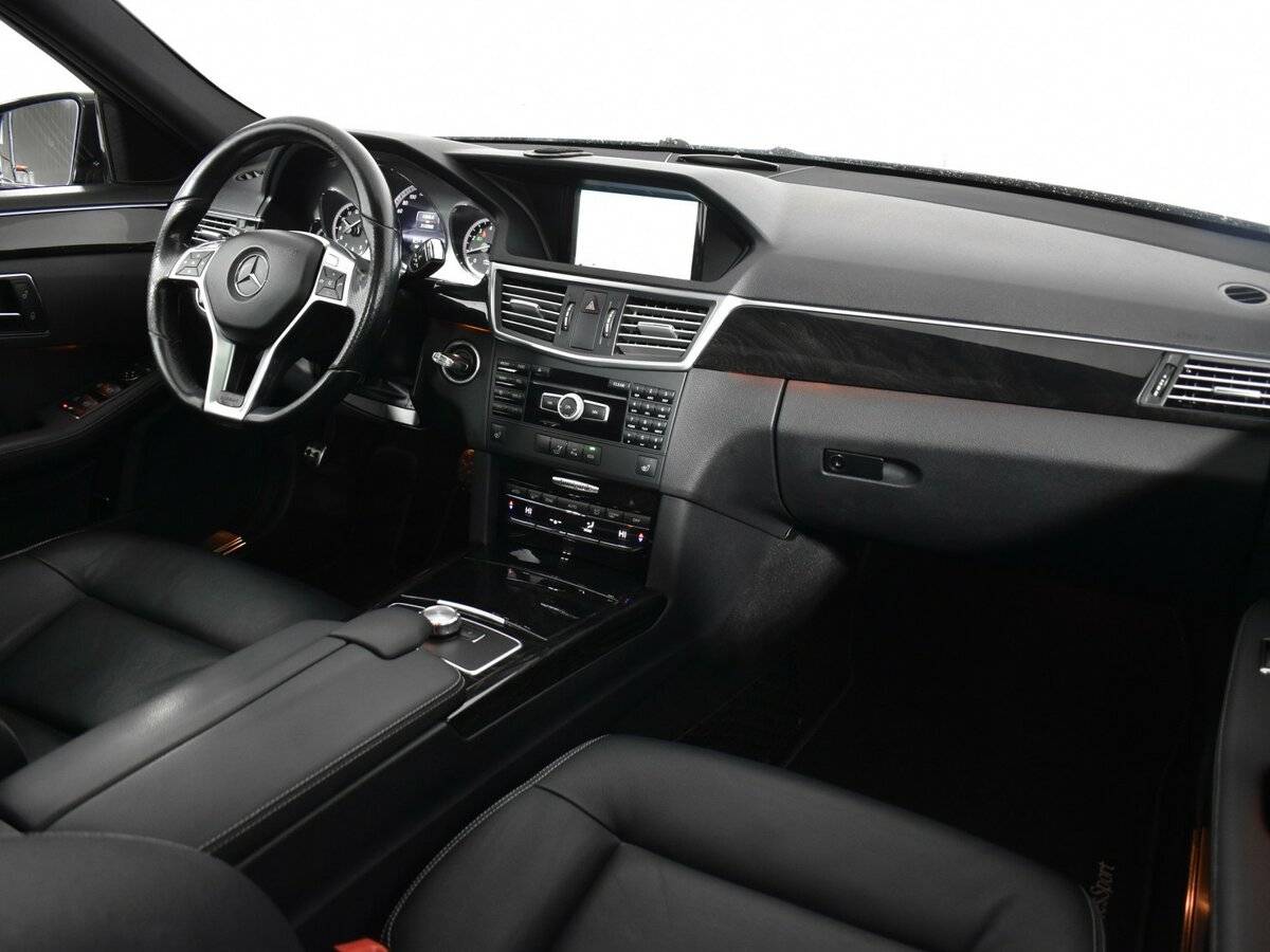 Mercedes-Benz E-Класс с пробегом — 2012 год. Фото: #9