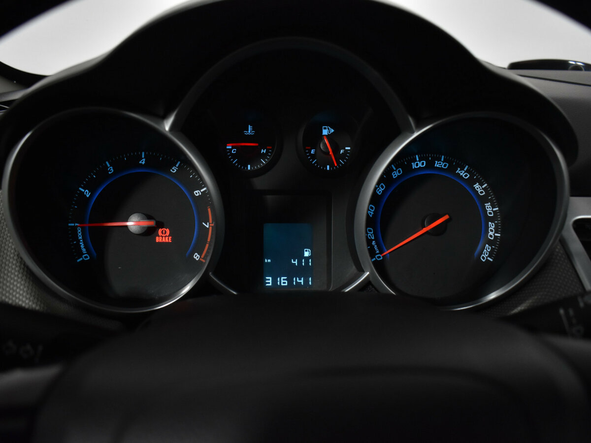 Chevrolet Cruze с пробегом — 2012 год. Фото: #11