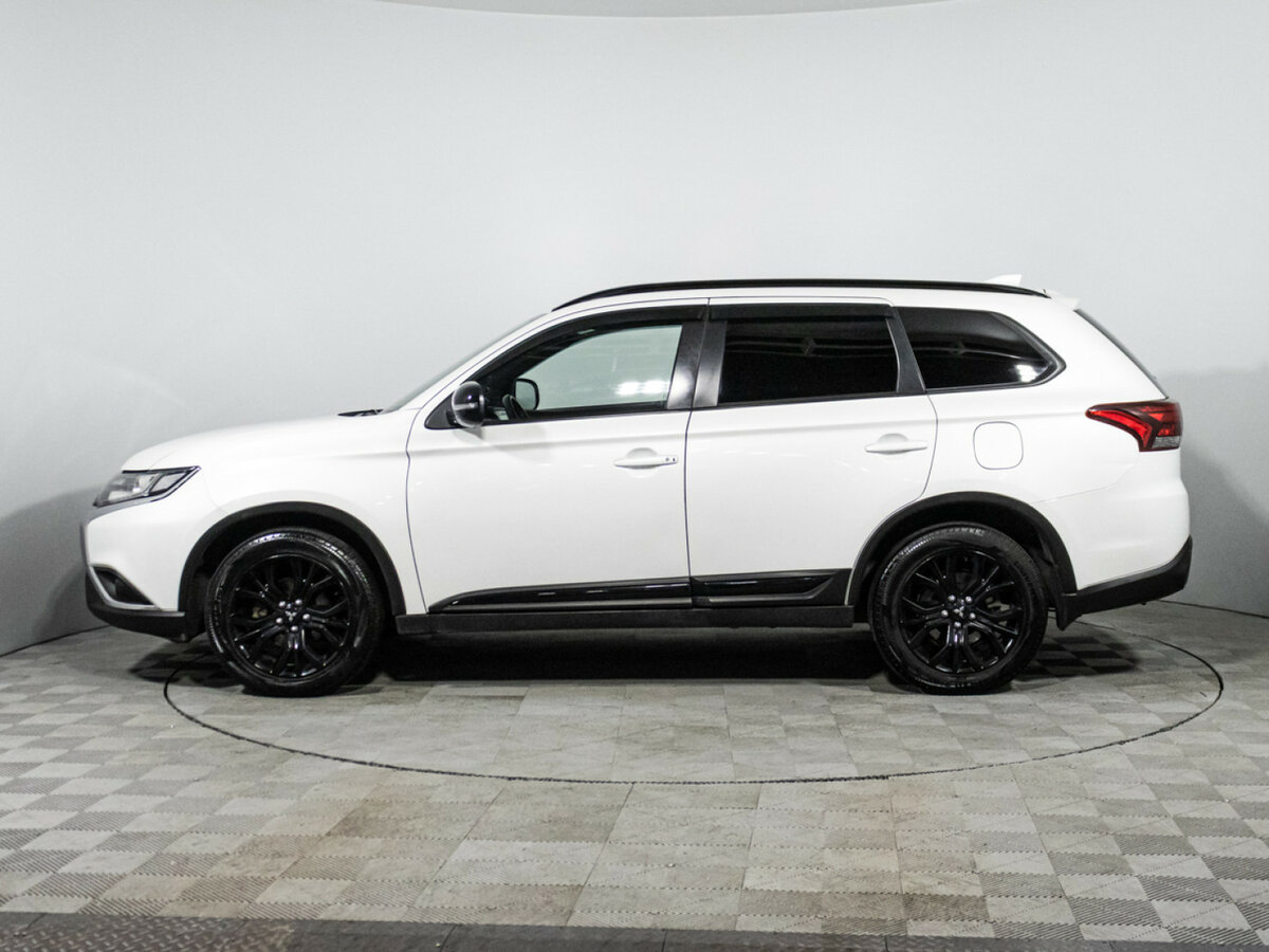 Mitsubishi Outlander с пробегом — 2021 год. Фото: #7