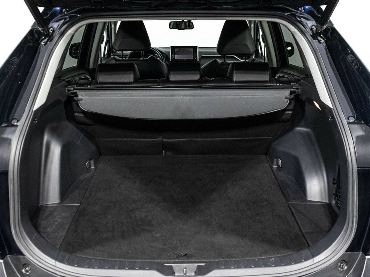 Toyota RAV4 с пробегом — 2019 год. Фото: #21