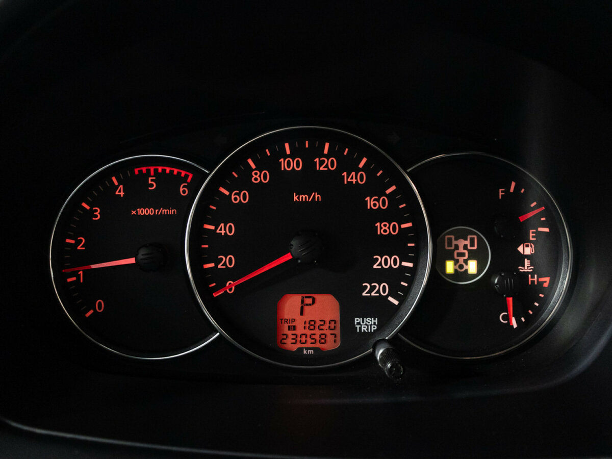 Mitsubishi Pajero Sport с пробегом — 2013 год. Фото: #9