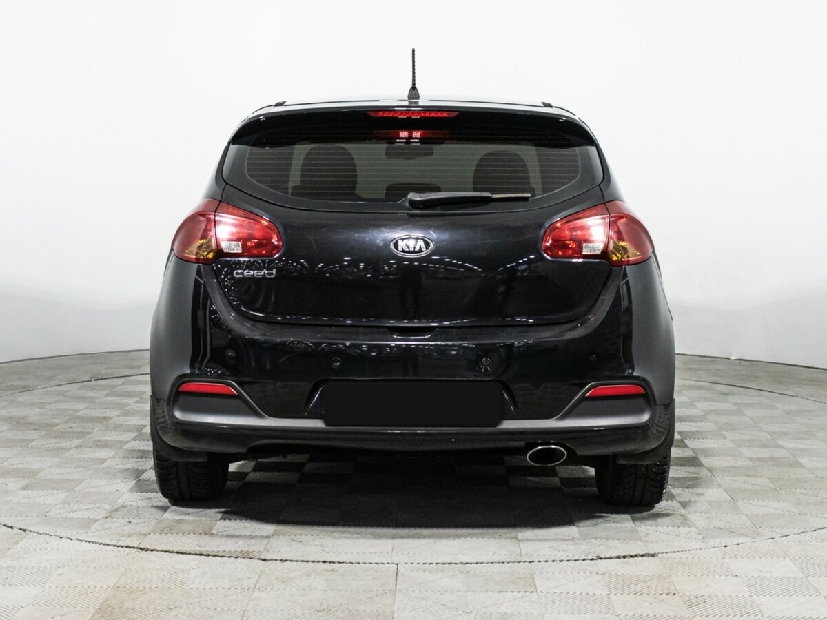 Kia Ceed с пробегом — 2013 год. Фото: #5