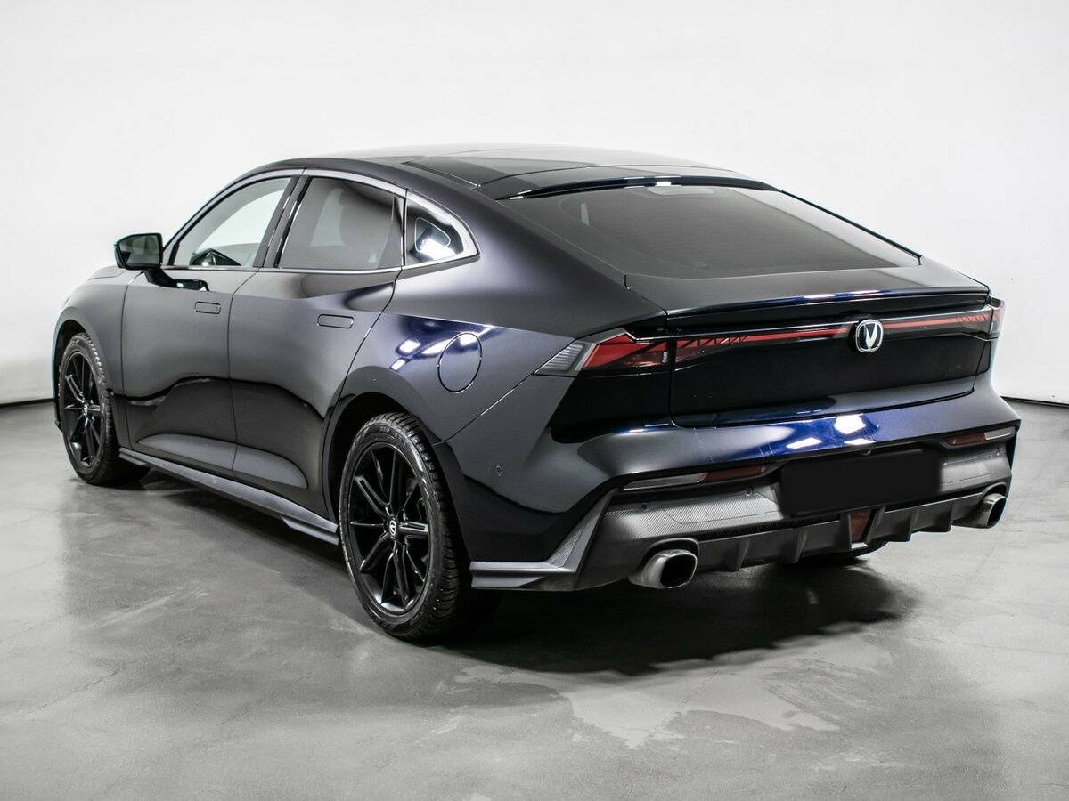 Changan UNI-V с пробегом — 2023 год. Фото: #6