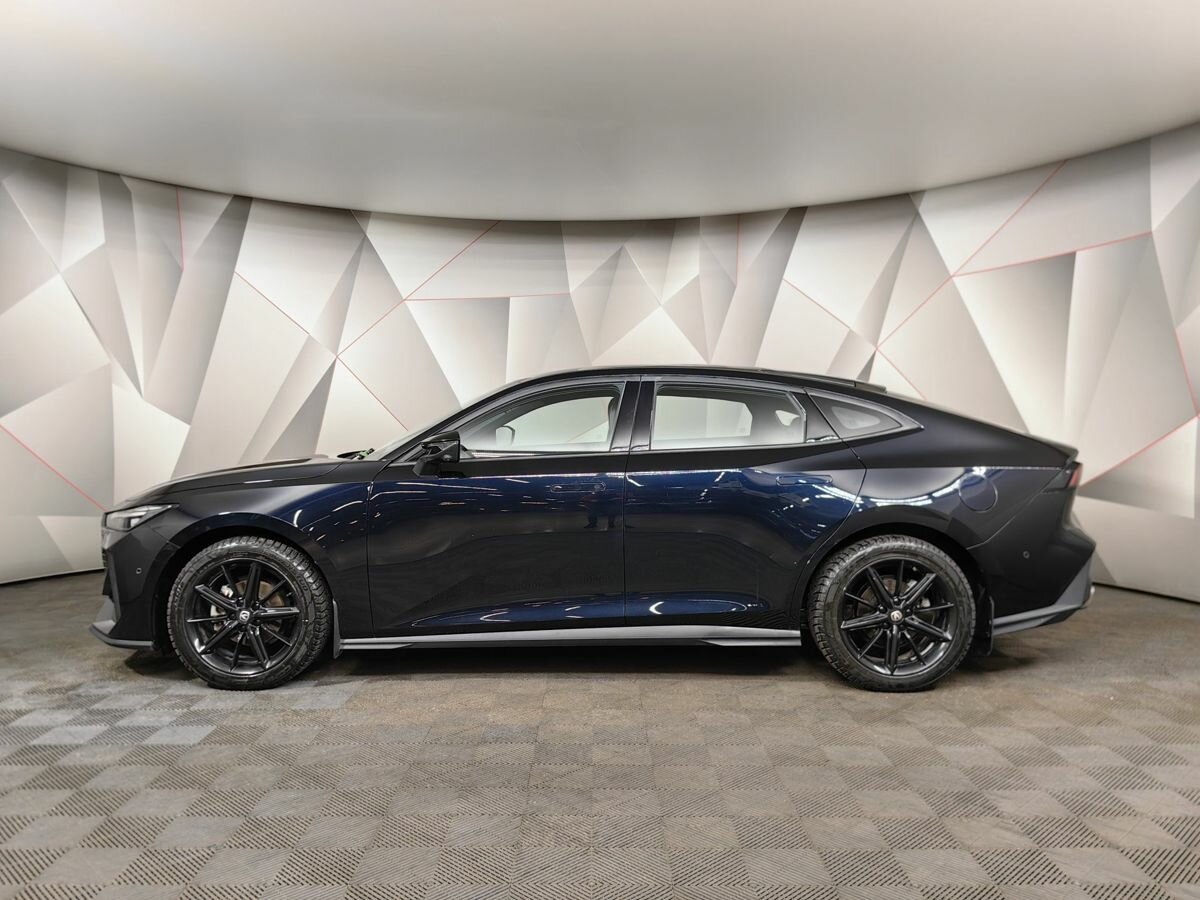 Changan UNI-V с пробегом — 2023 год. Фото: #4