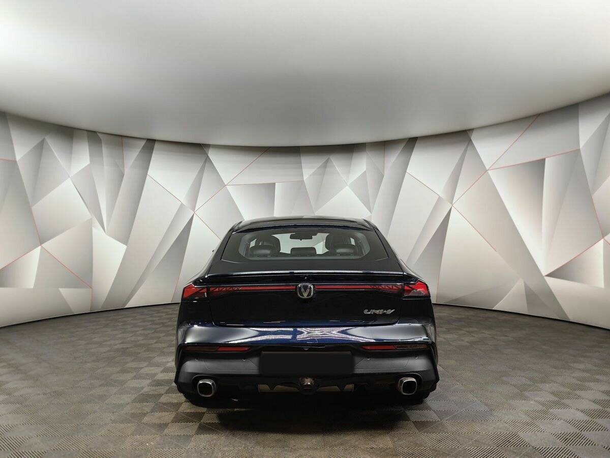 Changan UNI-V с пробегом — 2023 год. Фото: #7