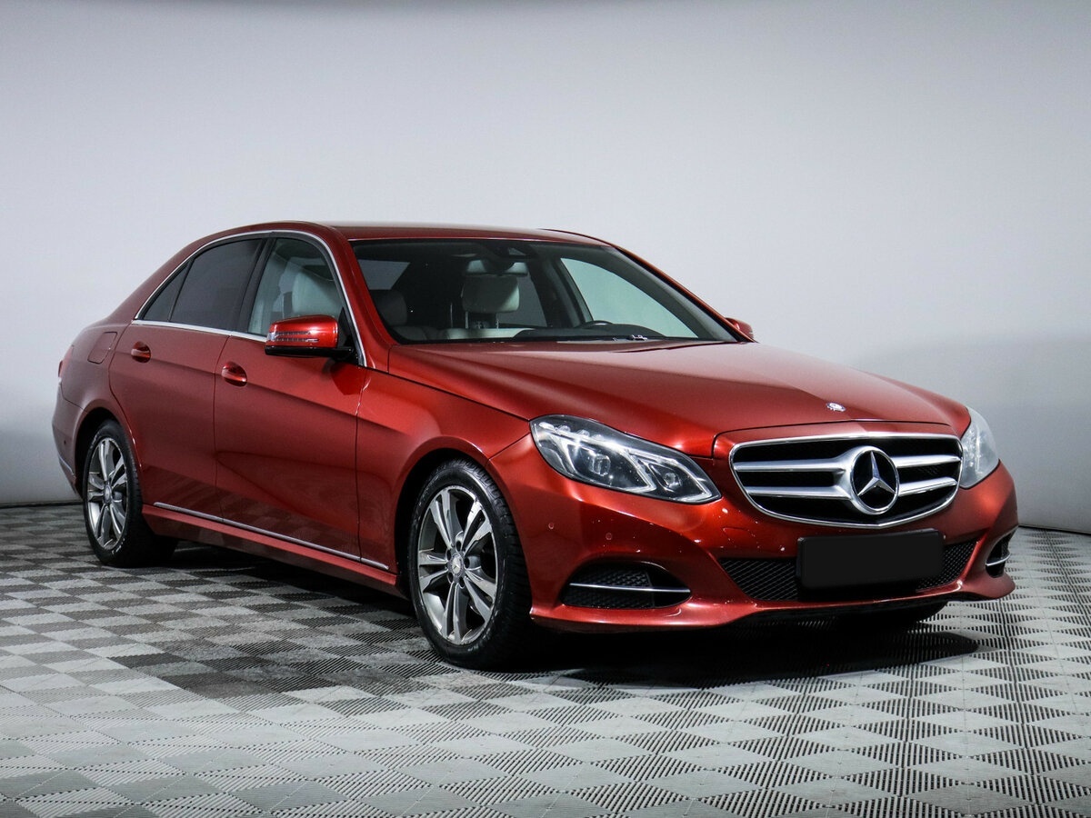 Mercedes-Benz E-Класс с пробегом — 2014 год. Фото: #2