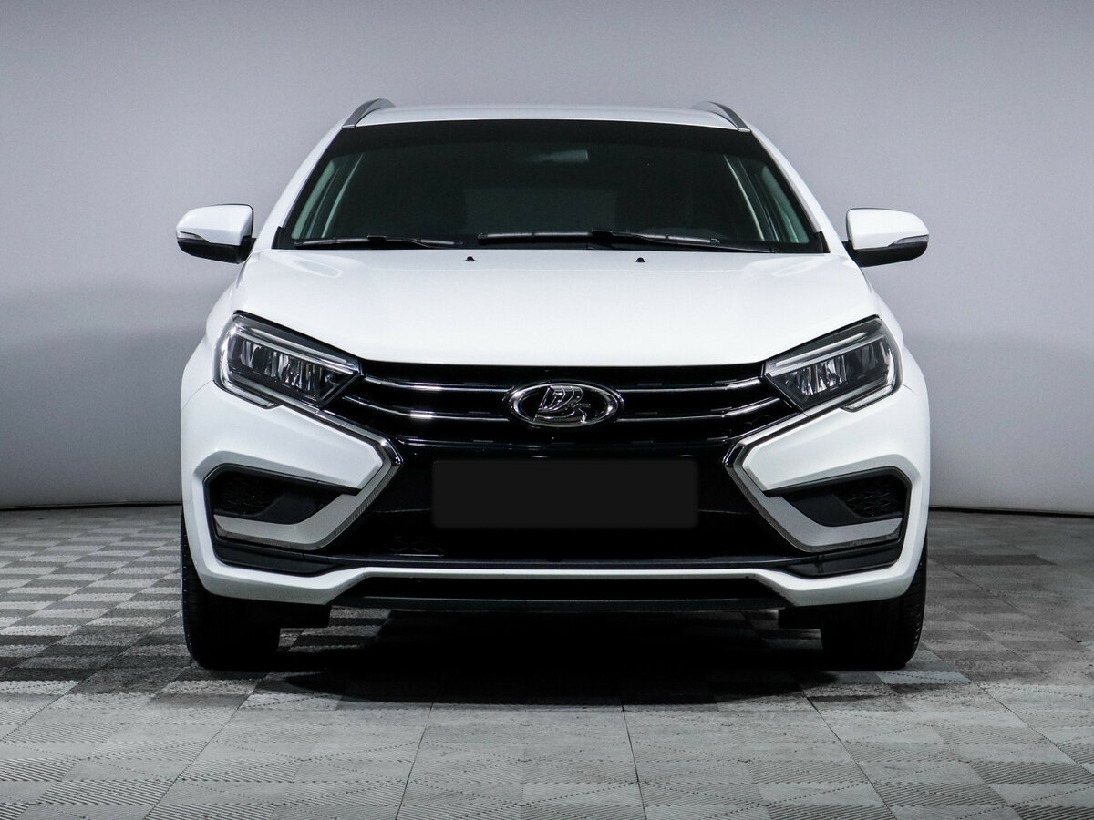 Lada (ВАЗ) Vesta с пробегом — 2024 год. Фото: #1