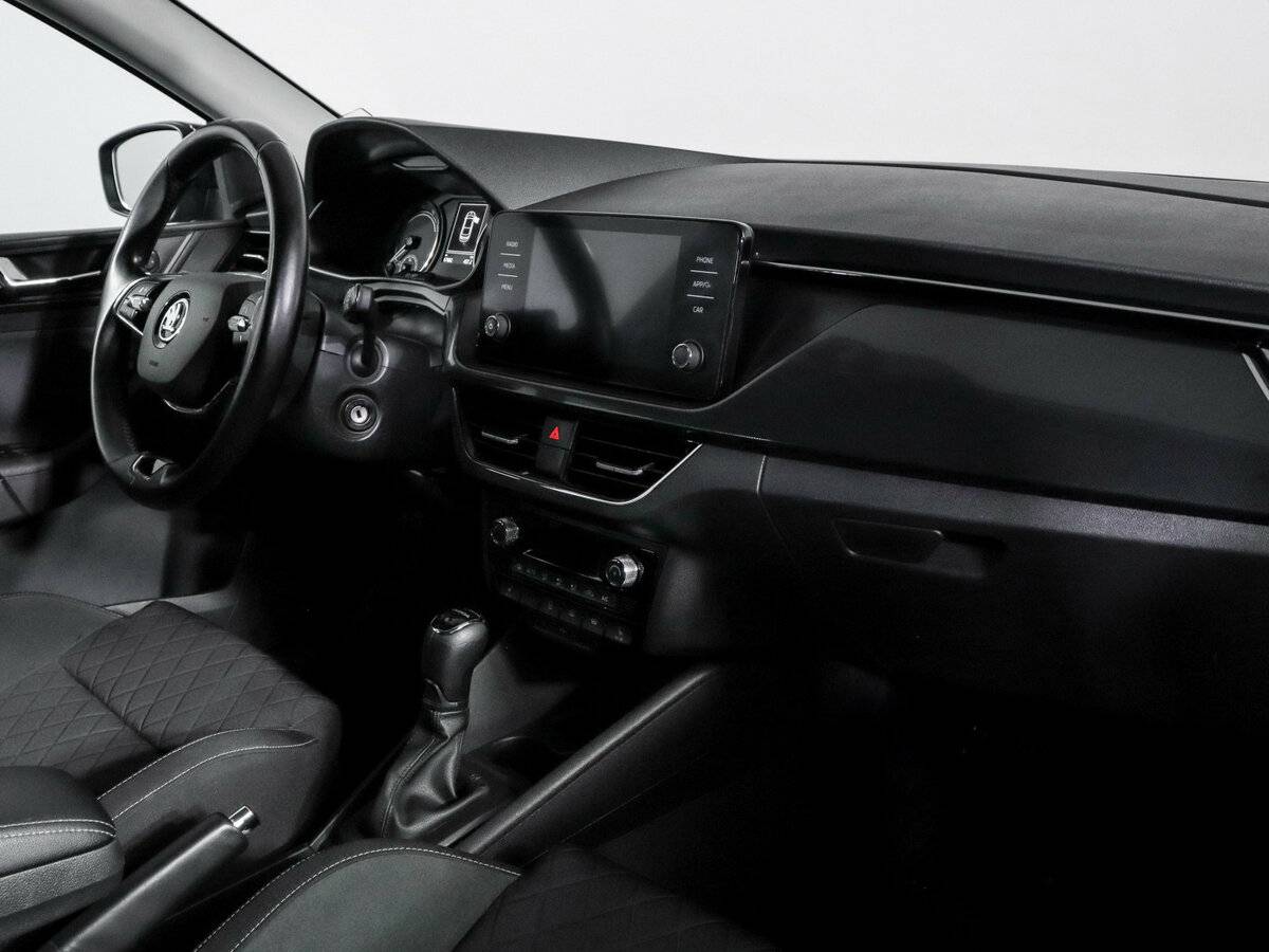 Skoda Rapid с пробегом — 2021 год. Фото: #6