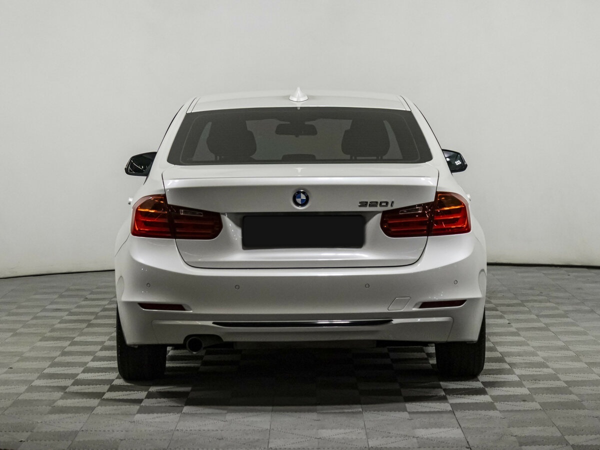 BMW 3 серии с пробегом — 2014 год. Фото: #3