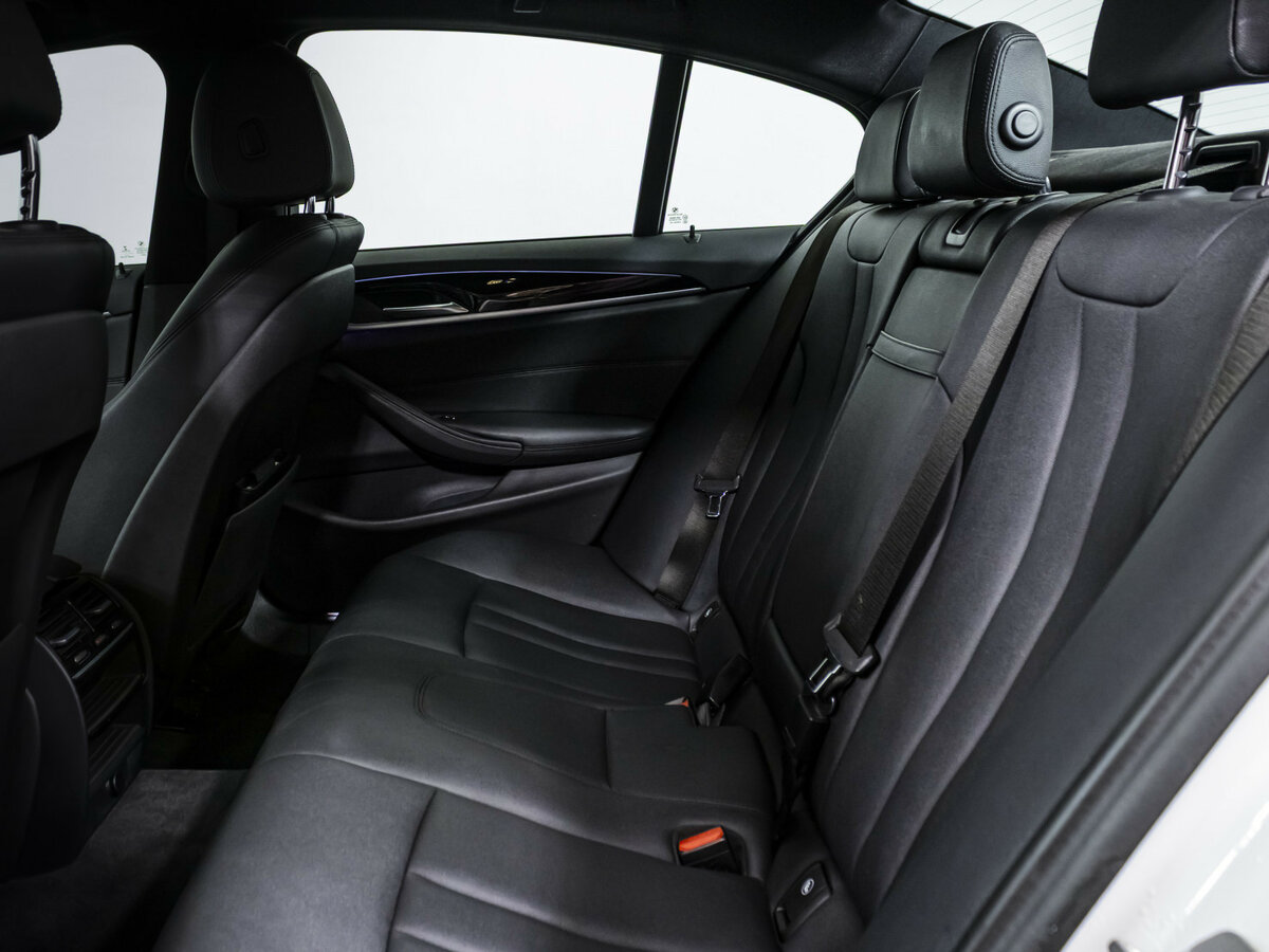 BMW 5 серии с пробегом — 2017 год. Фото: #11