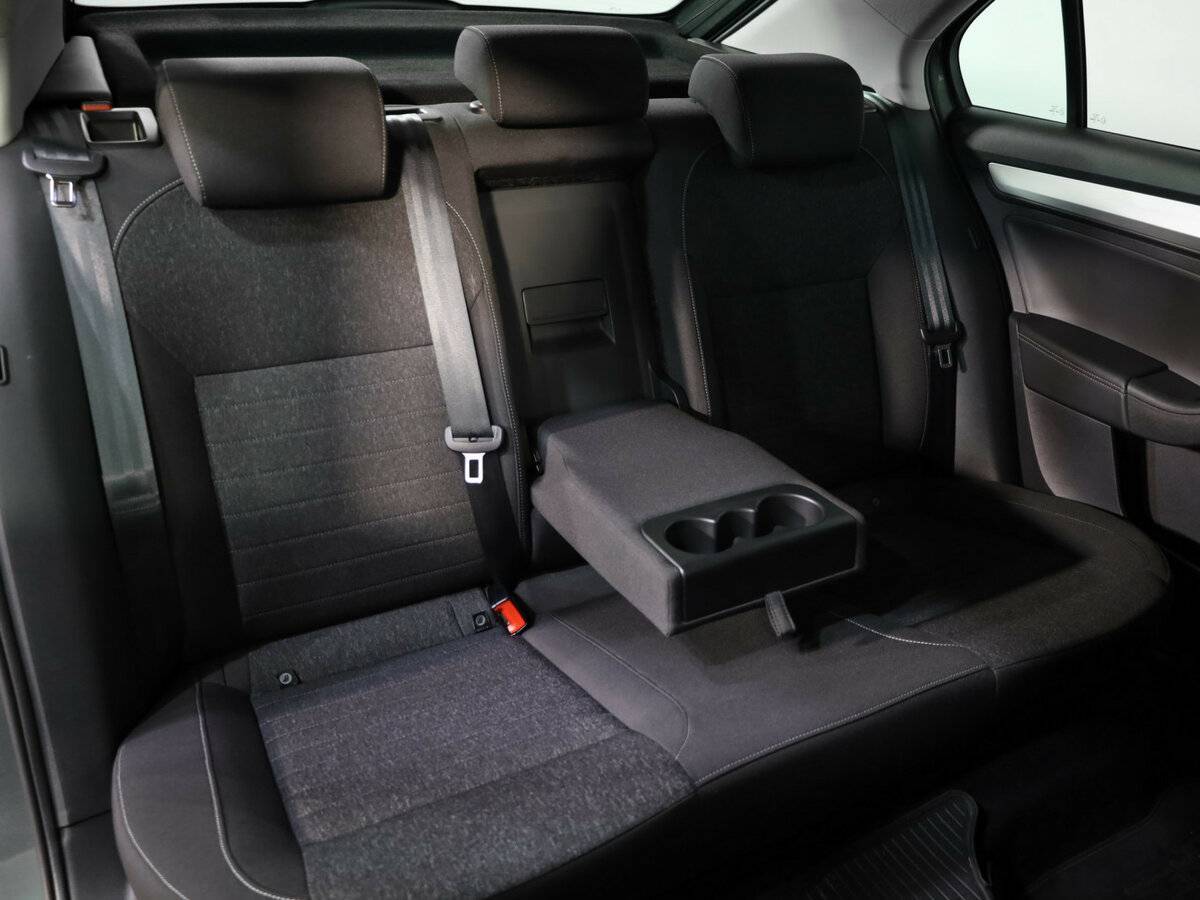 Skoda Rapid с пробегом — 2020 год. Фото: #23