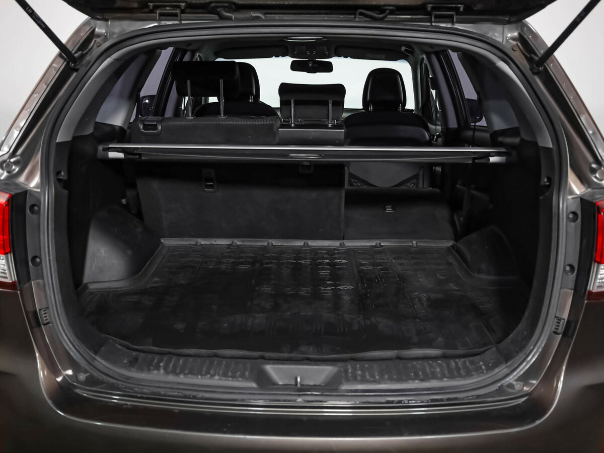 Kia Sorento с пробегом — 2013 год. Фото: #24