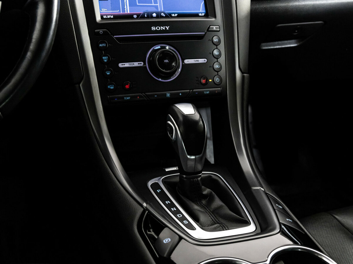 Ford Mondeo с пробегом — 2015 год. Фото: #11