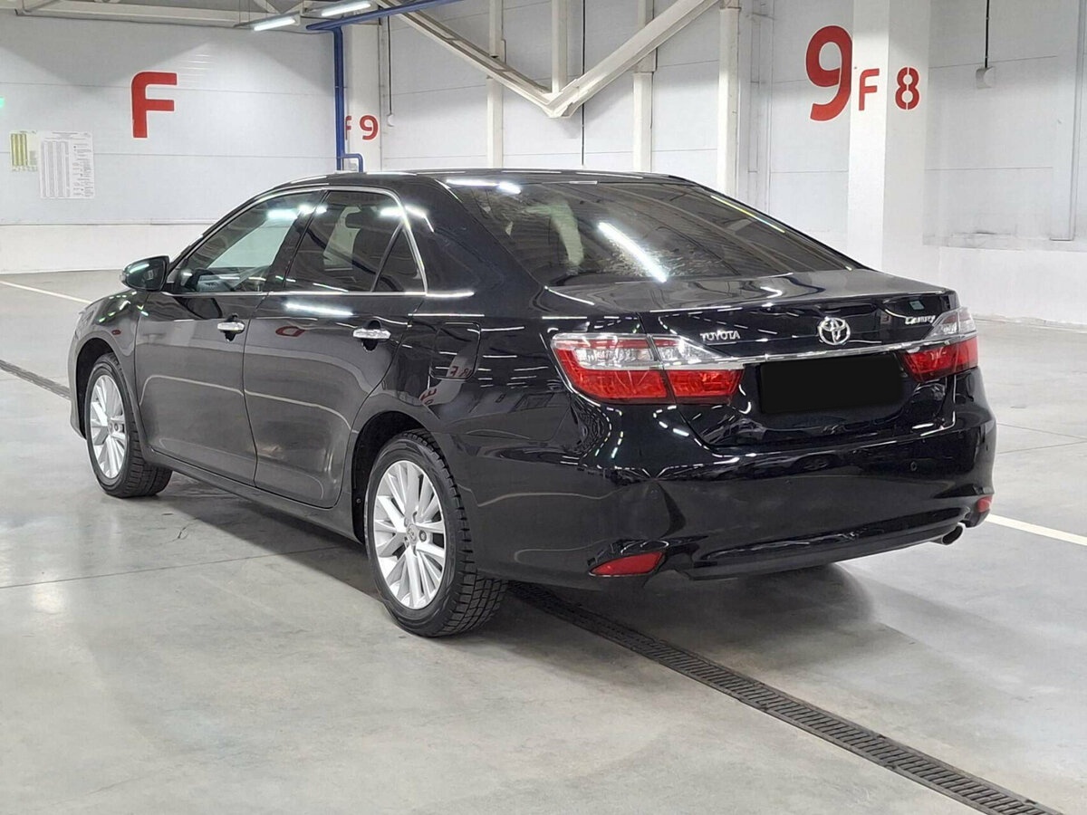 Toyota Camry с пробегом — 2015 год. Фото: #6