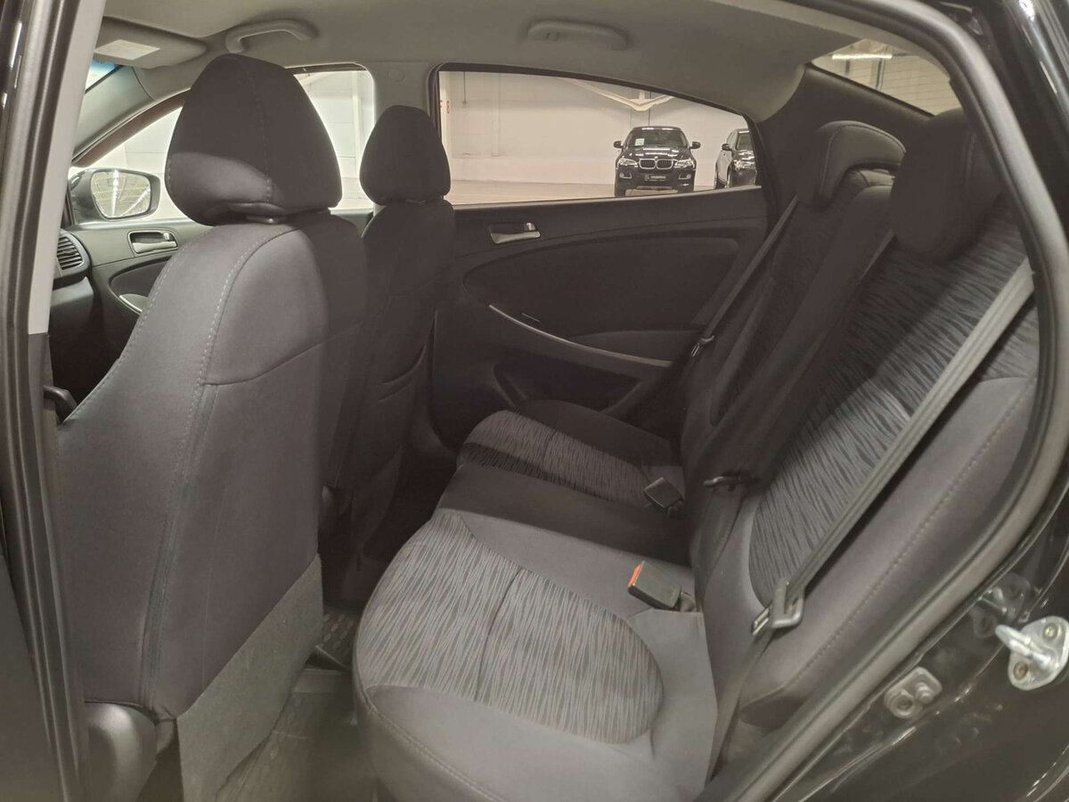 Hyundai Solaris с пробегом — 2016 год. Фото: #11