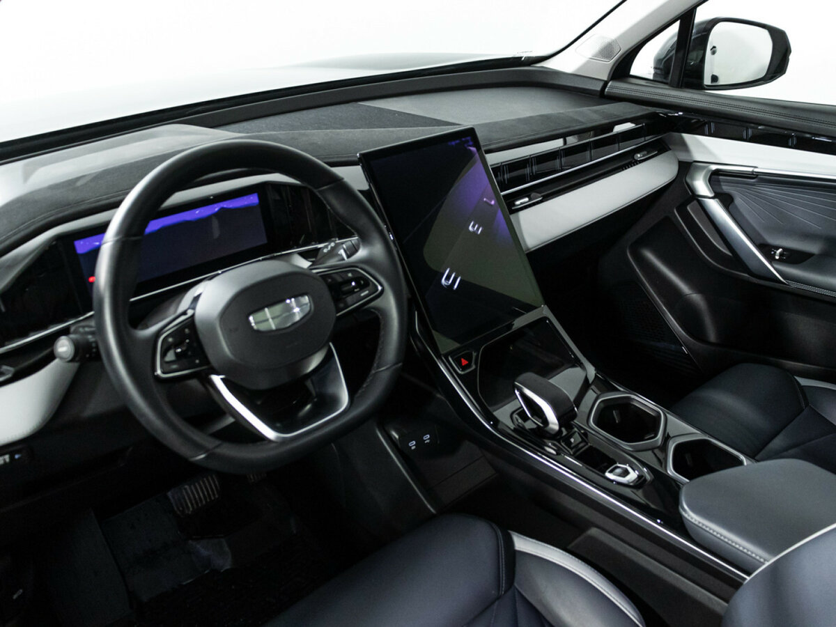 Geely Atlas с пробегом — 2023 год. Фото: #8