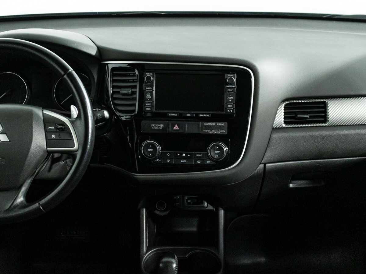 Mitsubishi Outlander с пробегом — 2014 год. Фото: #13