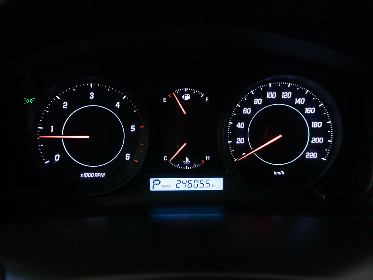 Chevrolet Captiva с пробегом — 2012 год. Фото: #11