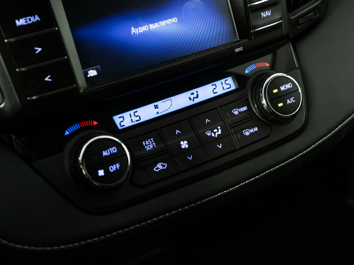 Toyota RAV4 с пробегом — 2016 год. Фото: #13