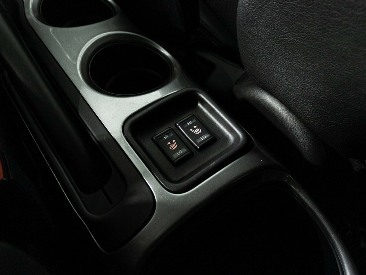 Nissan Juke с пробегом — 2015 год. Фото: #17