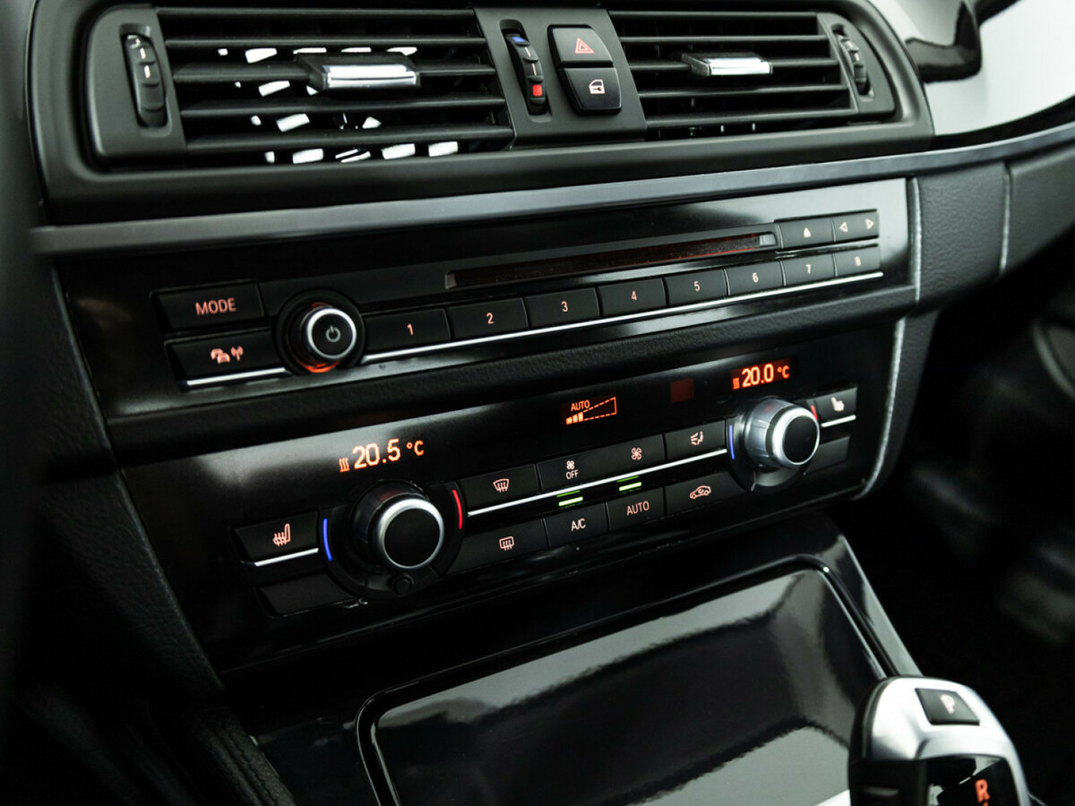 BMW 5 серии с пробегом — 2014 год. Фото: #16