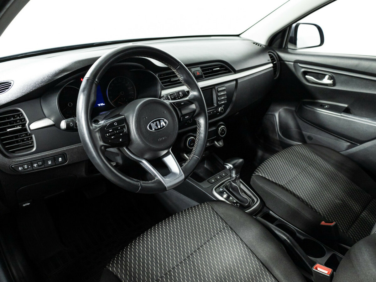 Kia Rio с пробегом — 2020 год. Фото: #10