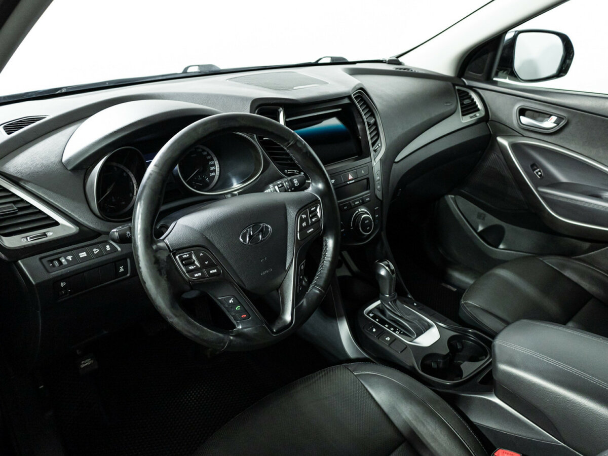 Hyundai Santa Fe с пробегом — 2017 год. Фото: #8