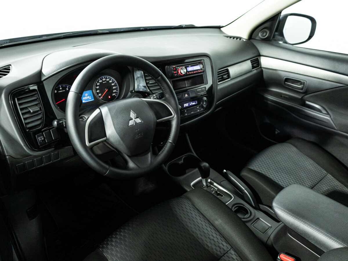 Mitsubishi Outlander с пробегом — 2013 год. Фото: #8