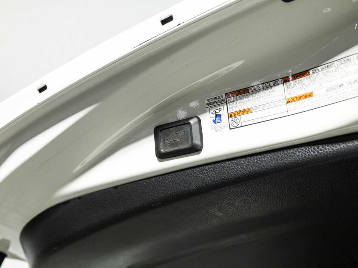 Toyota RAV4 с пробегом — 2016 год. Фото: #12