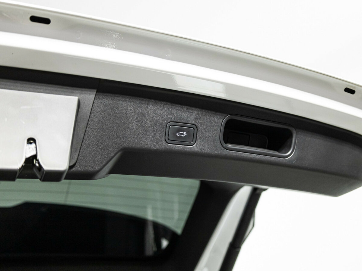 Geely Atlas с пробегом — 2024 год. Фото: #22