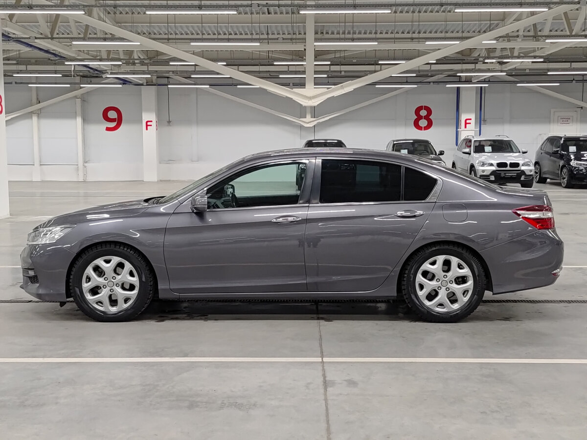 Honda Accord с пробегом — 2016 год. Фото: #7