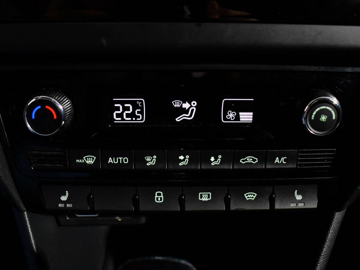 Skoda Rapid с пробегом — 2018 год. Фото: #17