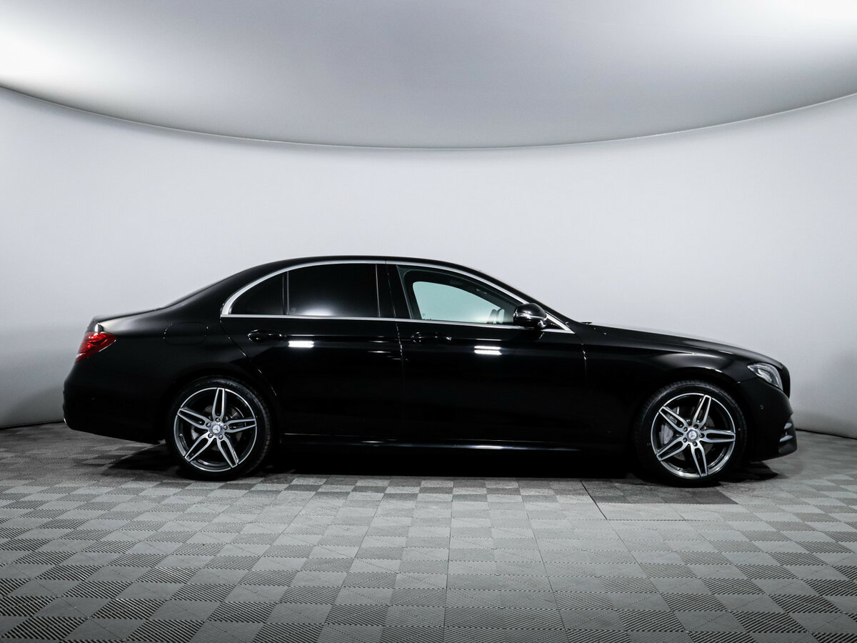 Mercedes-Benz E-Класс с пробегом — 2017 год. Фото: #3