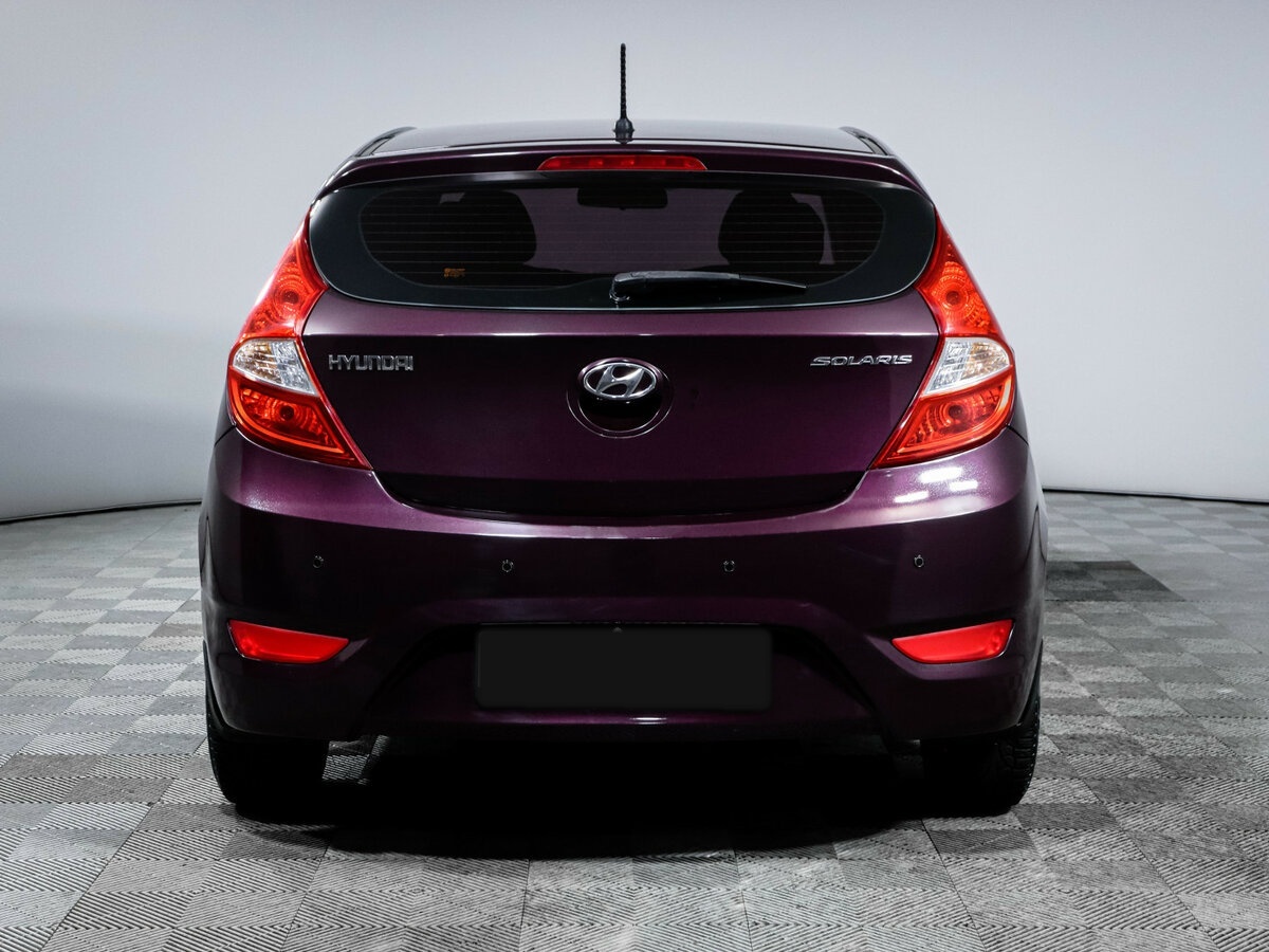Hyundai Solaris с пробегом — 2013 год. Фото: #4